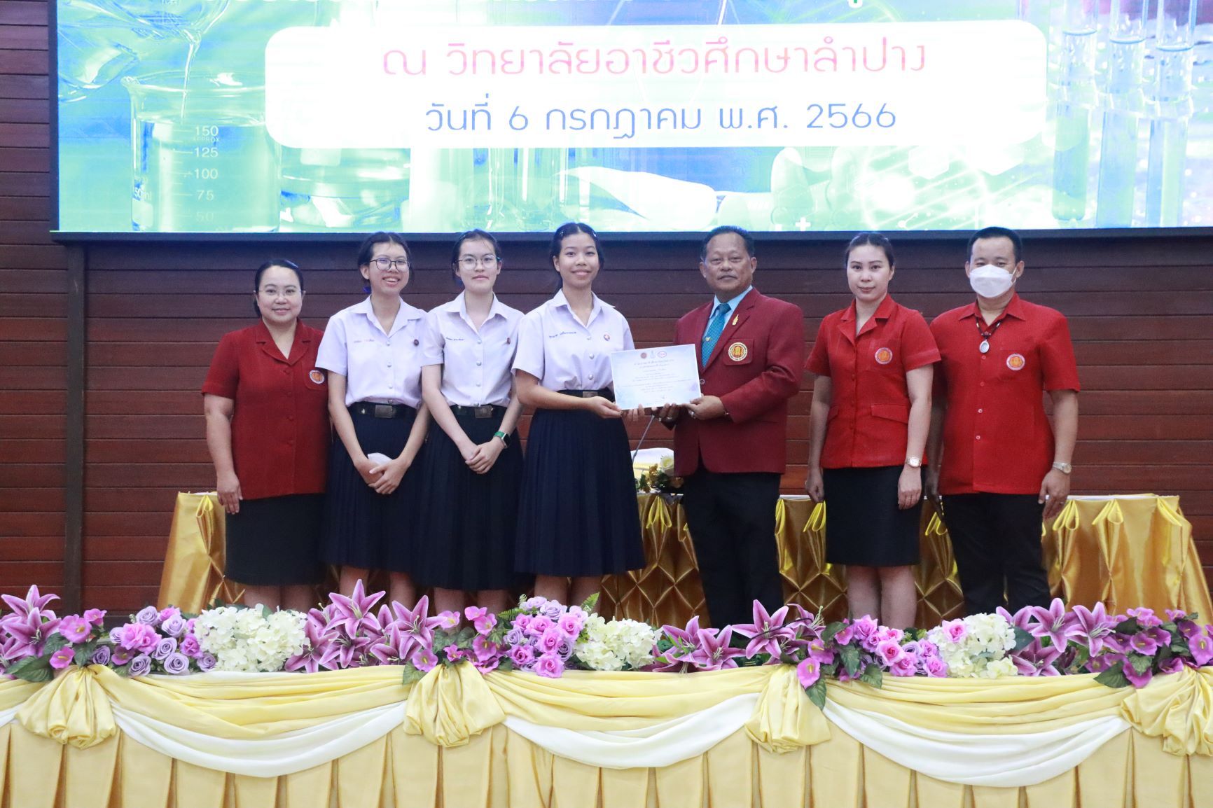 โครงงานวิทยาศาสตร์อาชีวศึกษา ระดับอาชีวศึกษาจังหวัดลำปาง ระดับปวช.
